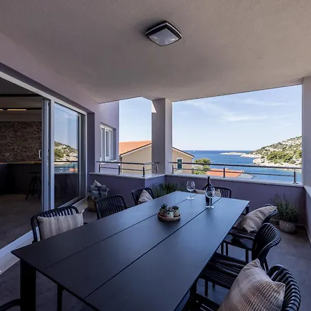 Rosemary 4m Apartment