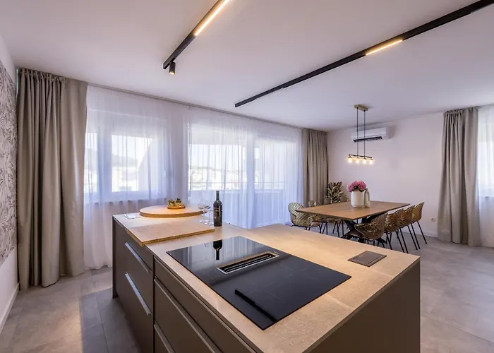 Rosemary 4m * Ražanj